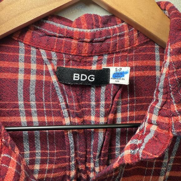 BDG Women's Button Plaid Flannel Tunic Shirt Maroon Red Size Small - Picture 5 of 9